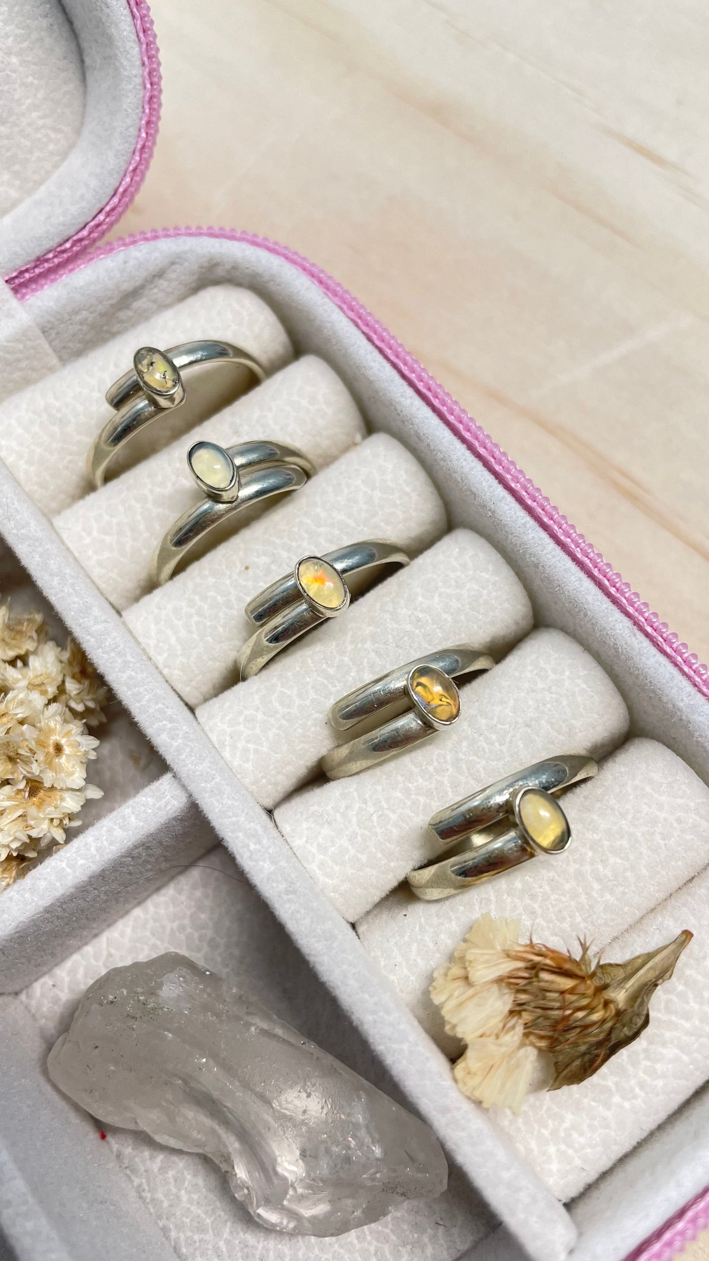 Anillo Ópalo Etíope