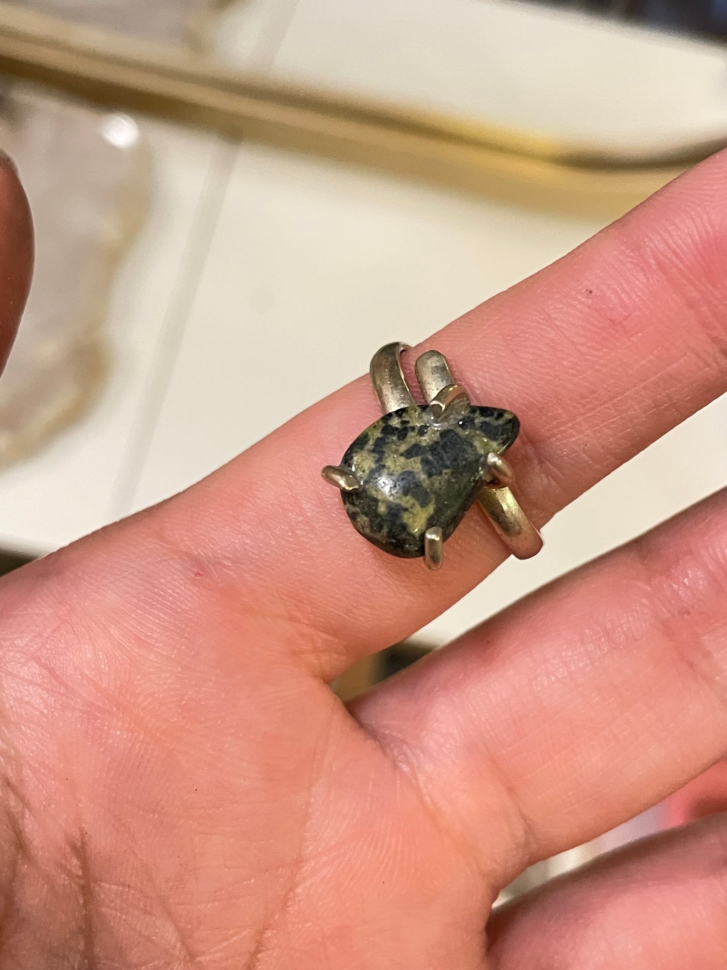 Anillo Sepentina Garras Plateado