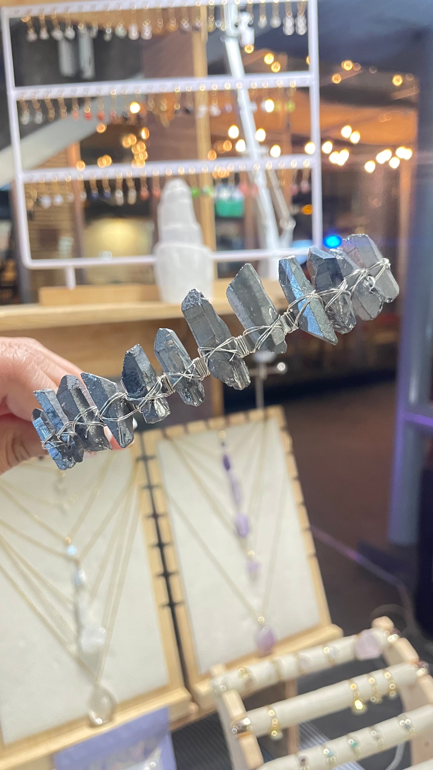 Diadema de Punta de Cuarzo Aura Titanio - Bazar