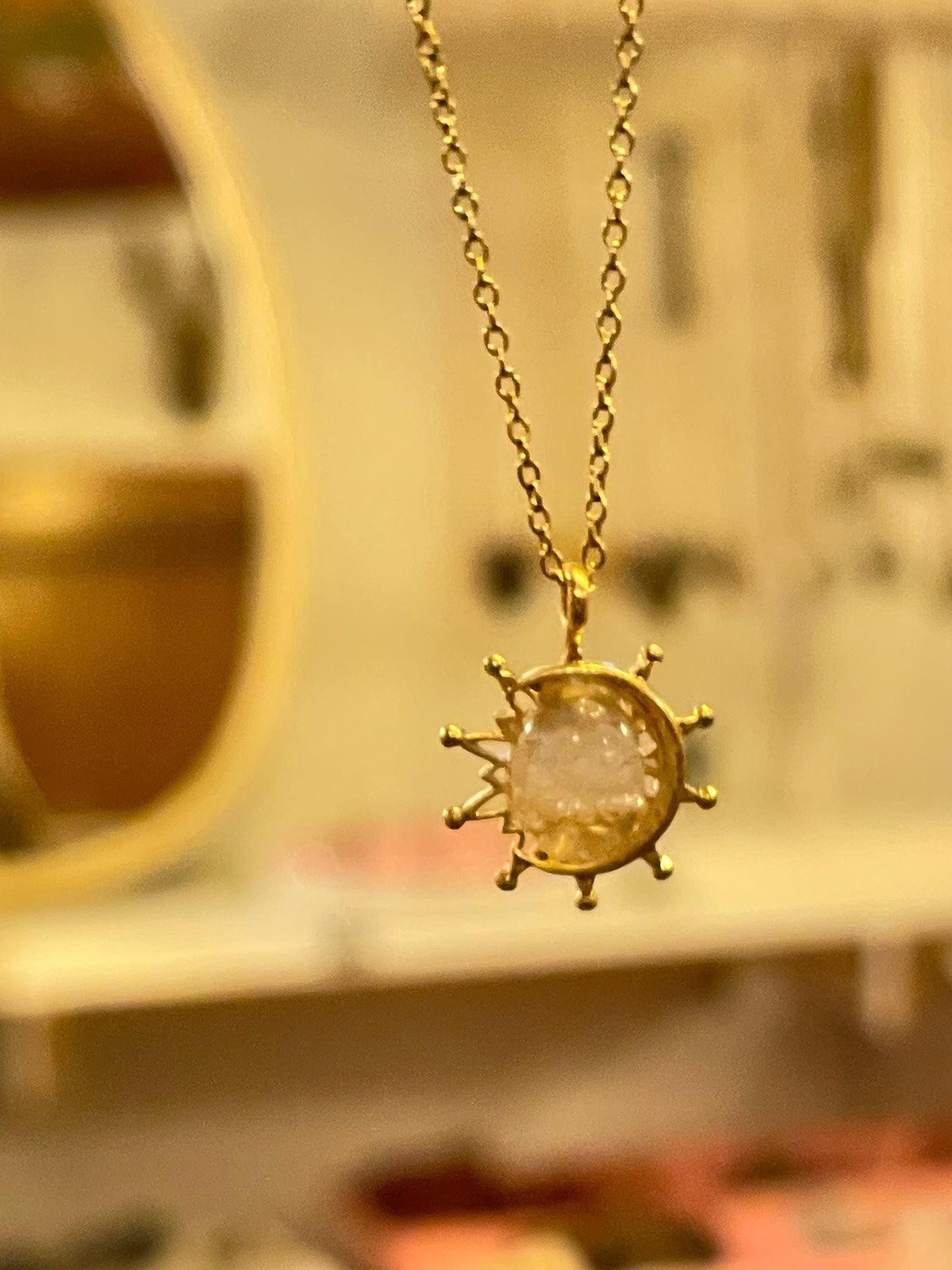 Collar Eclipse de Cuarzo Rosa