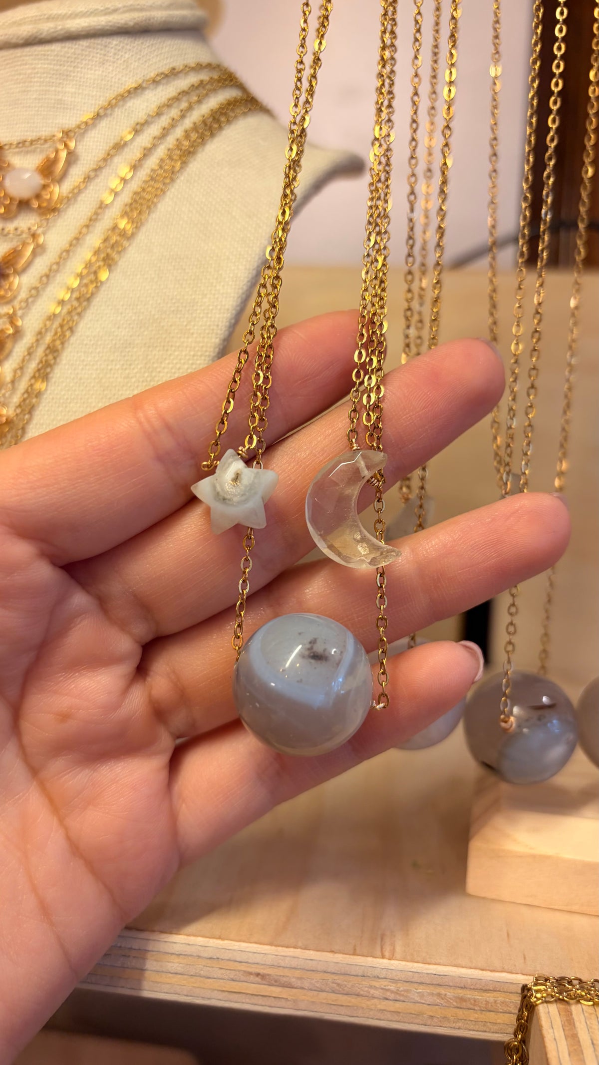 Stock de $100 pesitos • Collar  Cuarzo LUNA / ESTRELLA