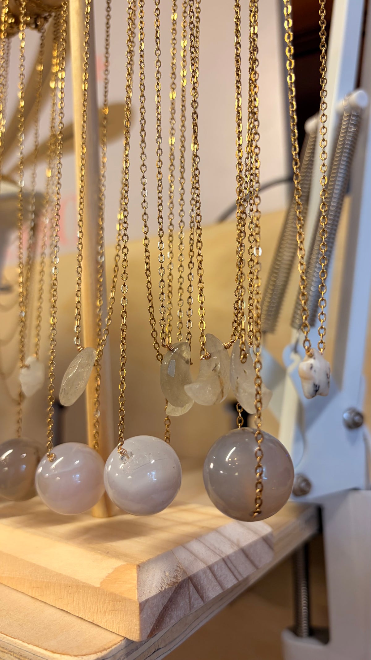 Stock de $100 pesitos • Collar  Cuarzo LUNA / ESTRELLA