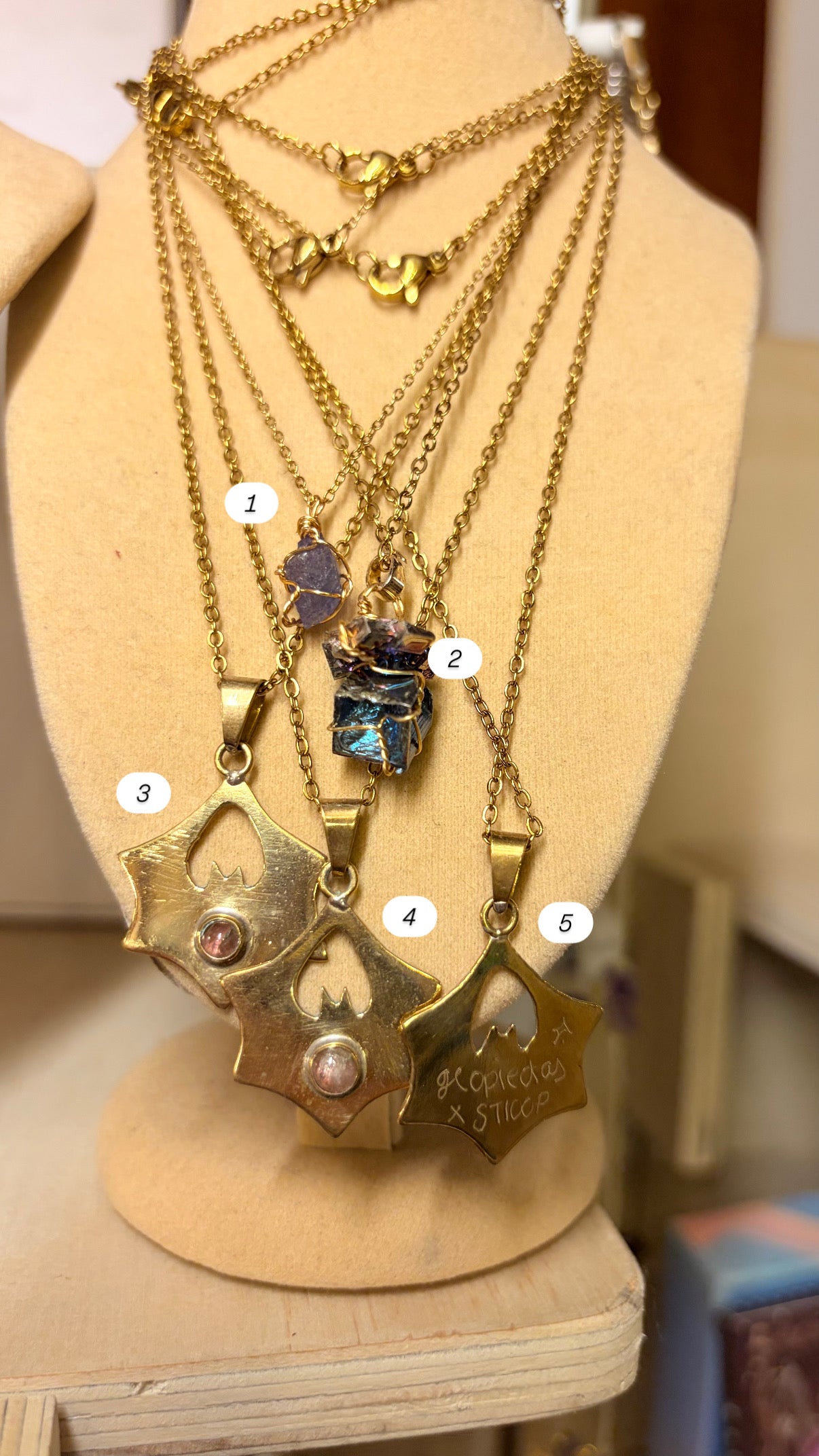 Collar Mineral• Stock  Especial de $100 Pesitos •
