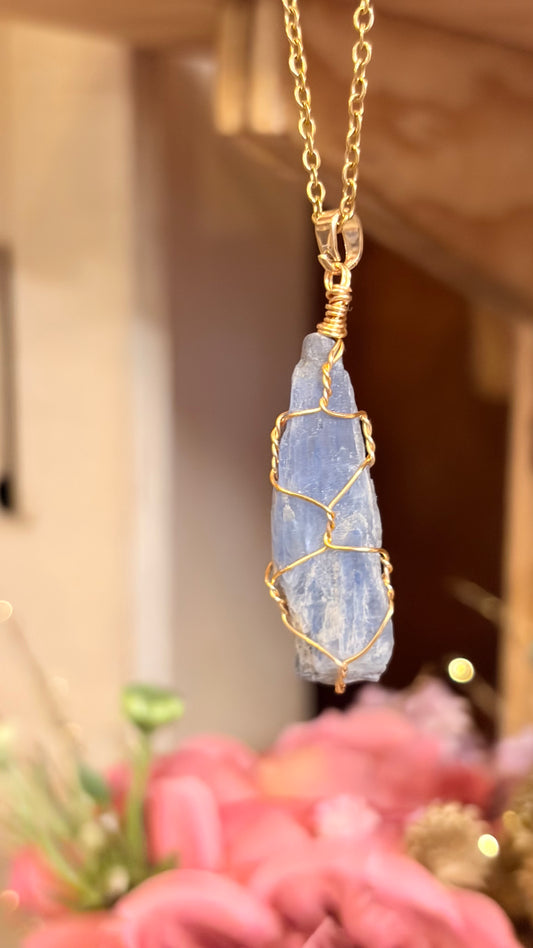 Collar Cianita Azul  Engarzada (Pieza Única) 1