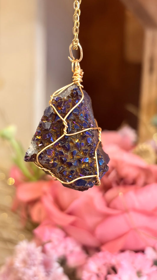 Collar Drusa Aura Morada Engarzada (Pieza Única)