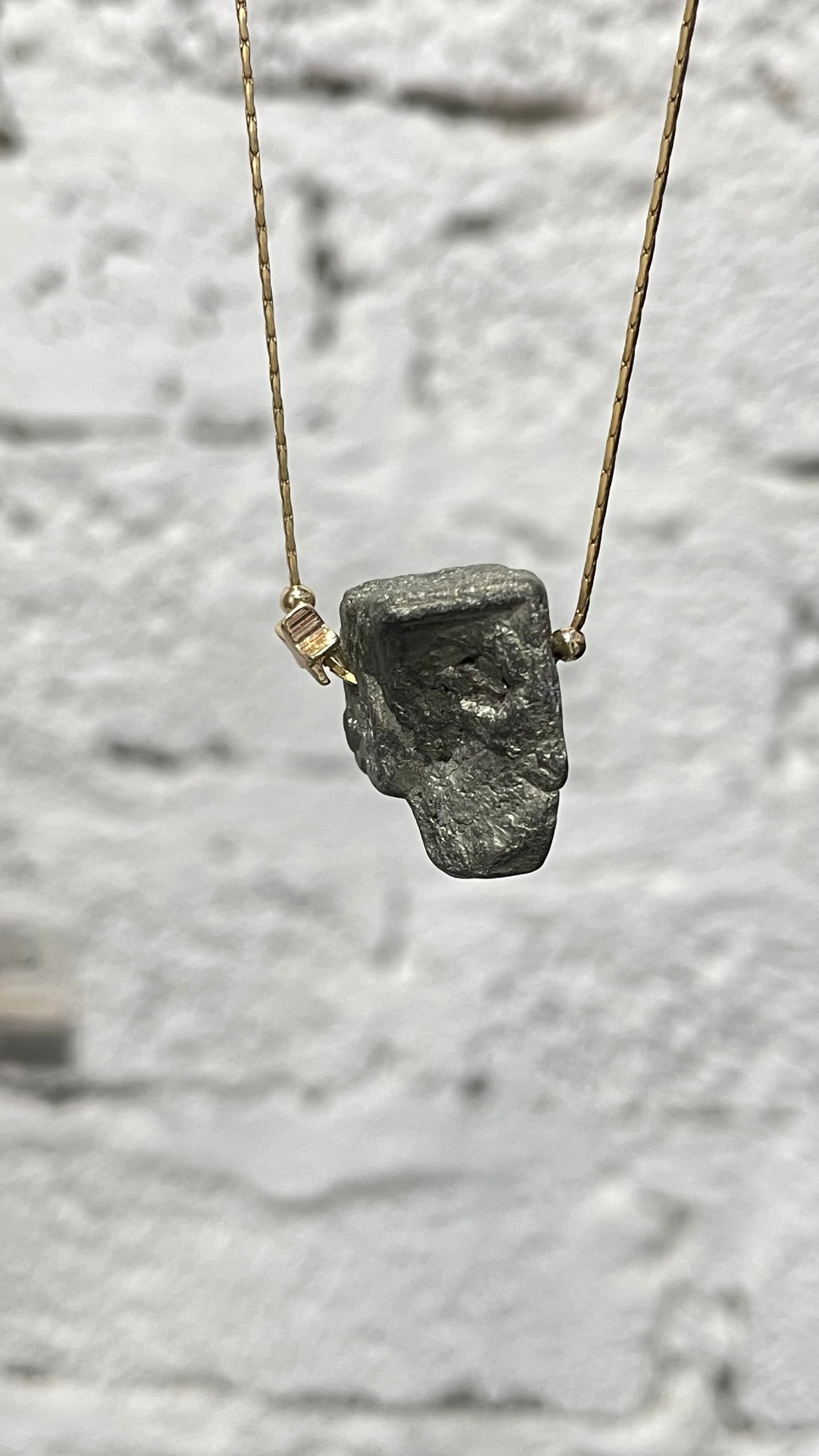 Collar Brillitos de Universo - Mineral y Estrella✨