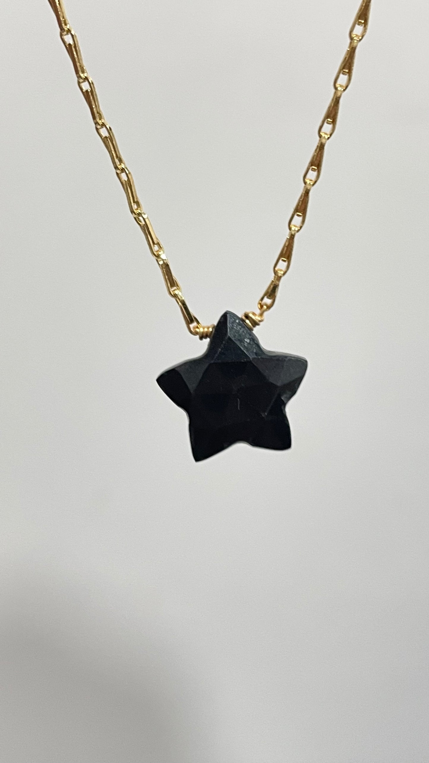Collar Estrella de Obsidiana Facetada -Temporada de Brujas-