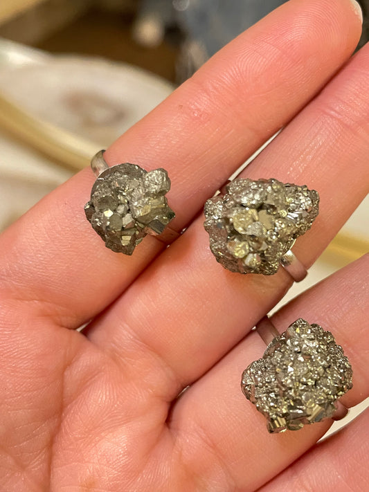 Anillo Rustico Pirita en Bruto