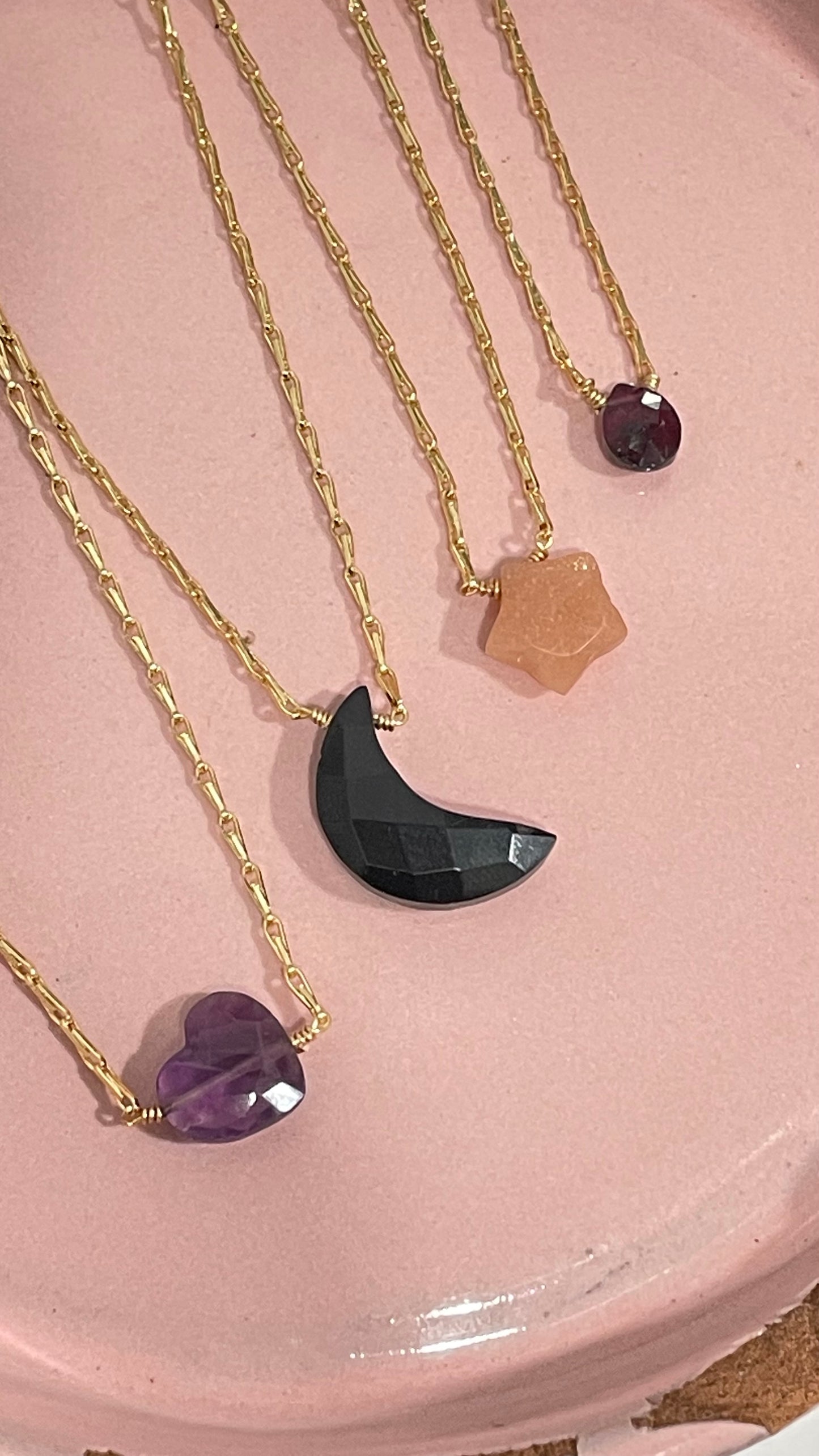 Kit Mini Amuletos ✨🌙Baby Witch🌙✨ • Obsidiana• Grante• Piedra sol• Amatista•