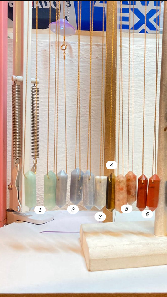 Collar Doble Punta de Cuarzo de  Pakistán