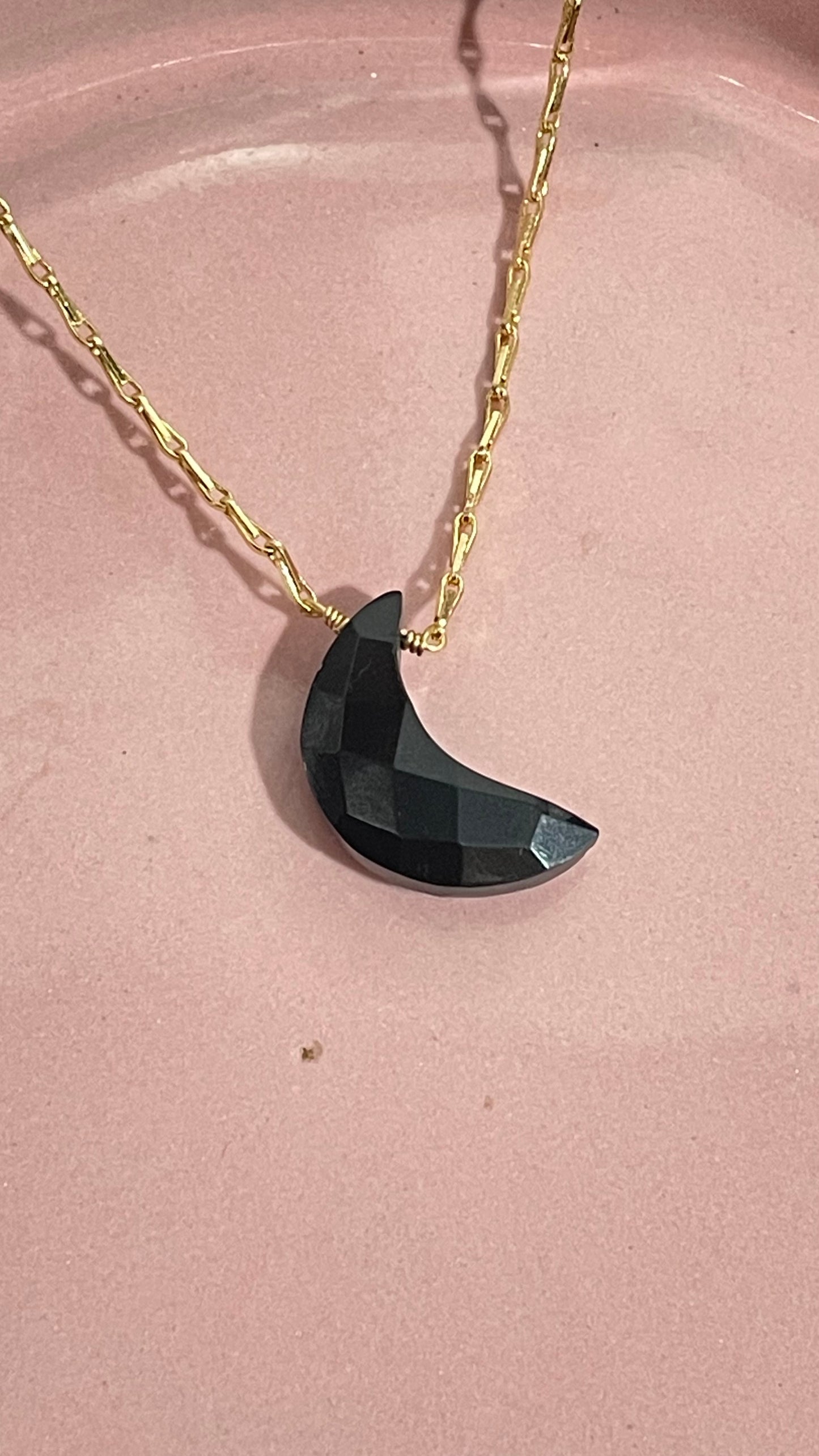 Collar Luna de Obsidiana Facetada -Temporada de Brujas-