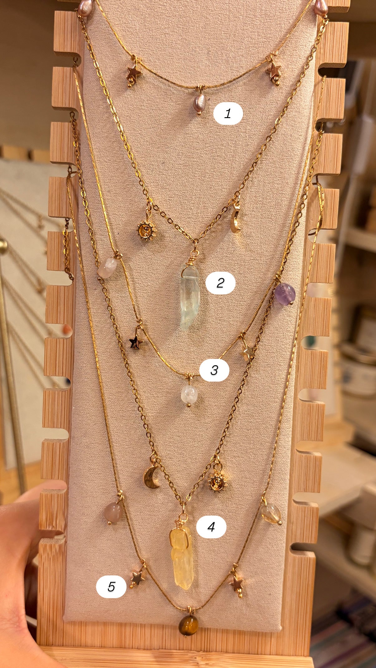 Stock de $100 pesitos•Collares Varios