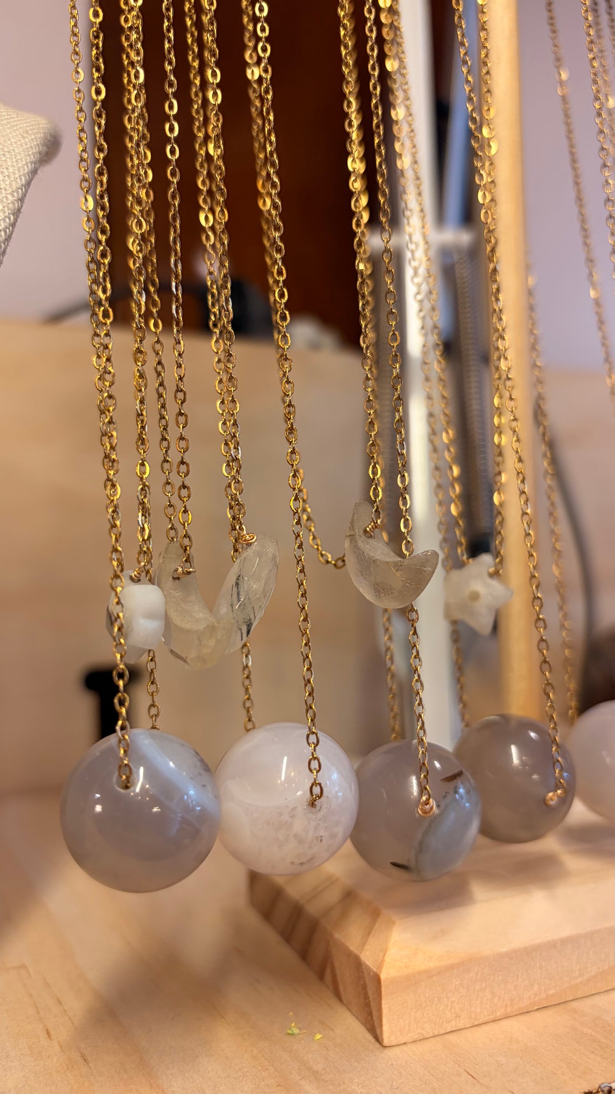 Stock de $100 pesitos • Collar  Cuarzo LUNA / ESTRELLA