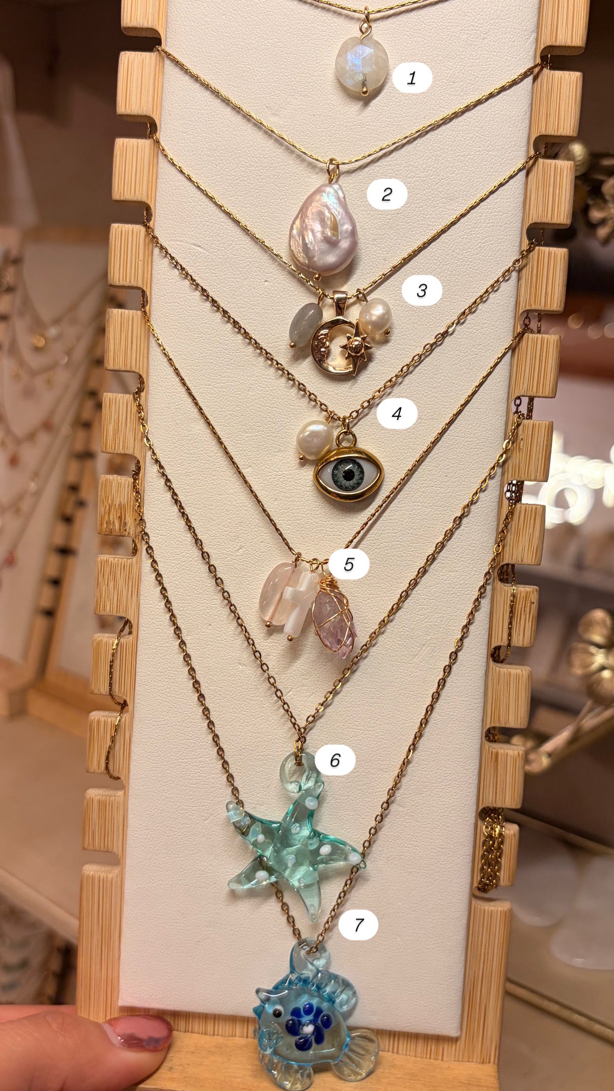Stock de $100 pesitos•Collares Varios