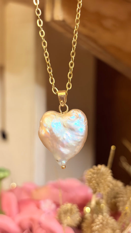 Collar Perla Rosa Corazón  (Pieza Única)