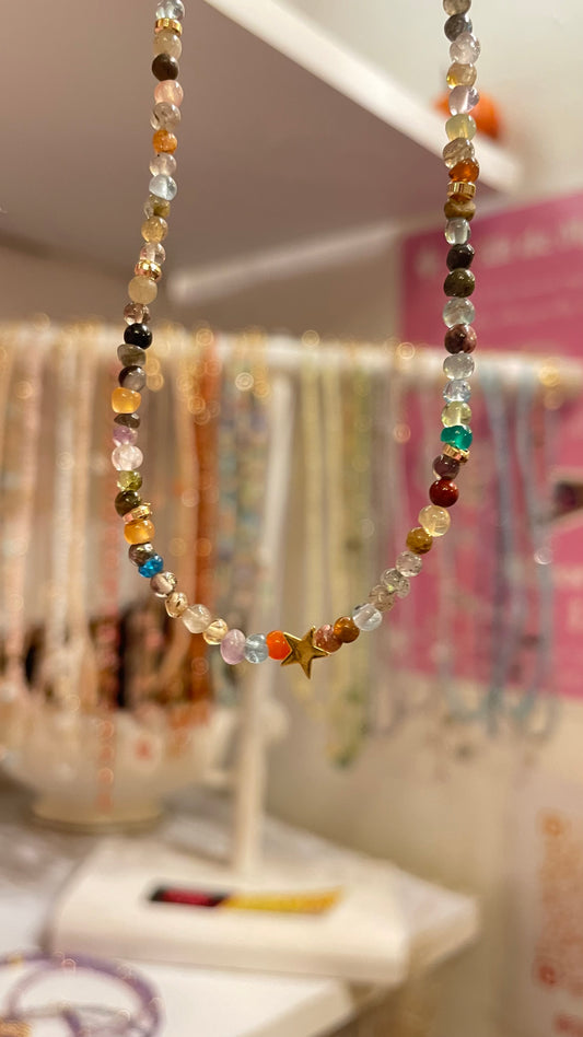 Gargantilla Cuarzos mixtos  y Estrella