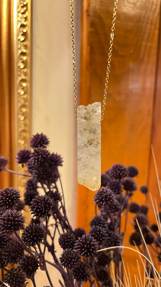 Collar Péndulo  Salvaje Prenhita -Temporada de Brujas-