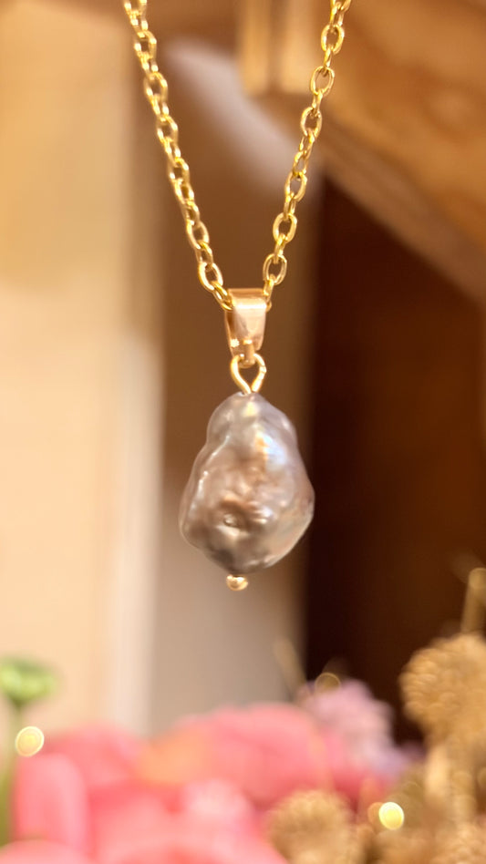Collar Perla Gris (Pieza Única)