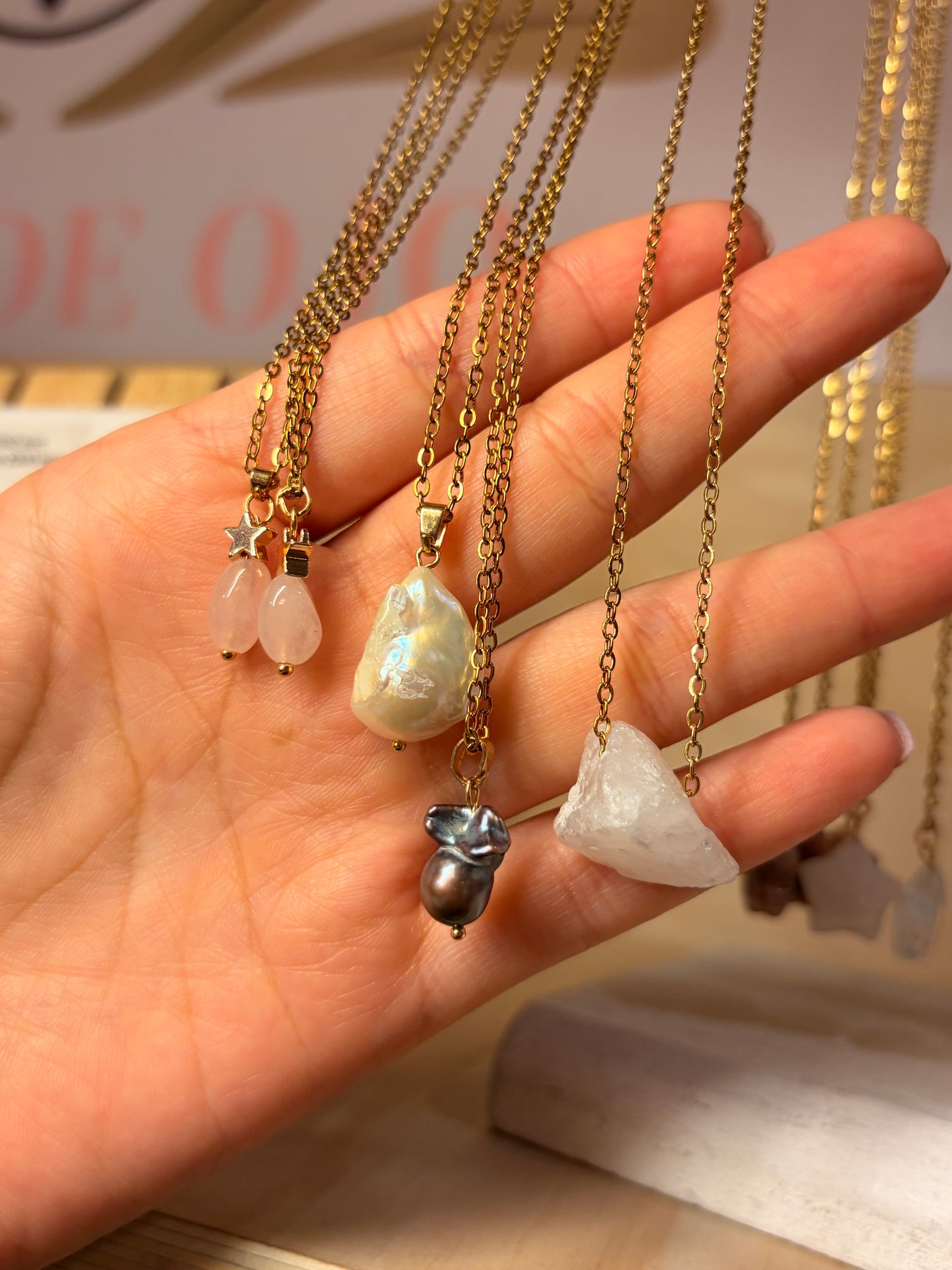 Stock de $100 pesitos•Collar Varios
