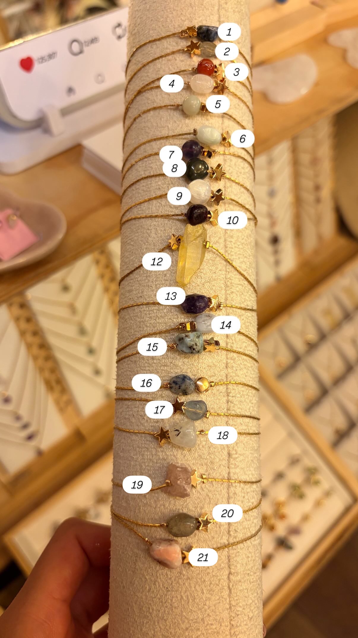 Stock de $100 pesitos• Pulseras Brillos de Universo