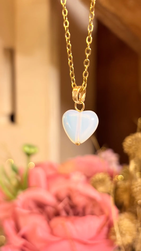 Collar Corazón de Ópalina   (Pieza Única)