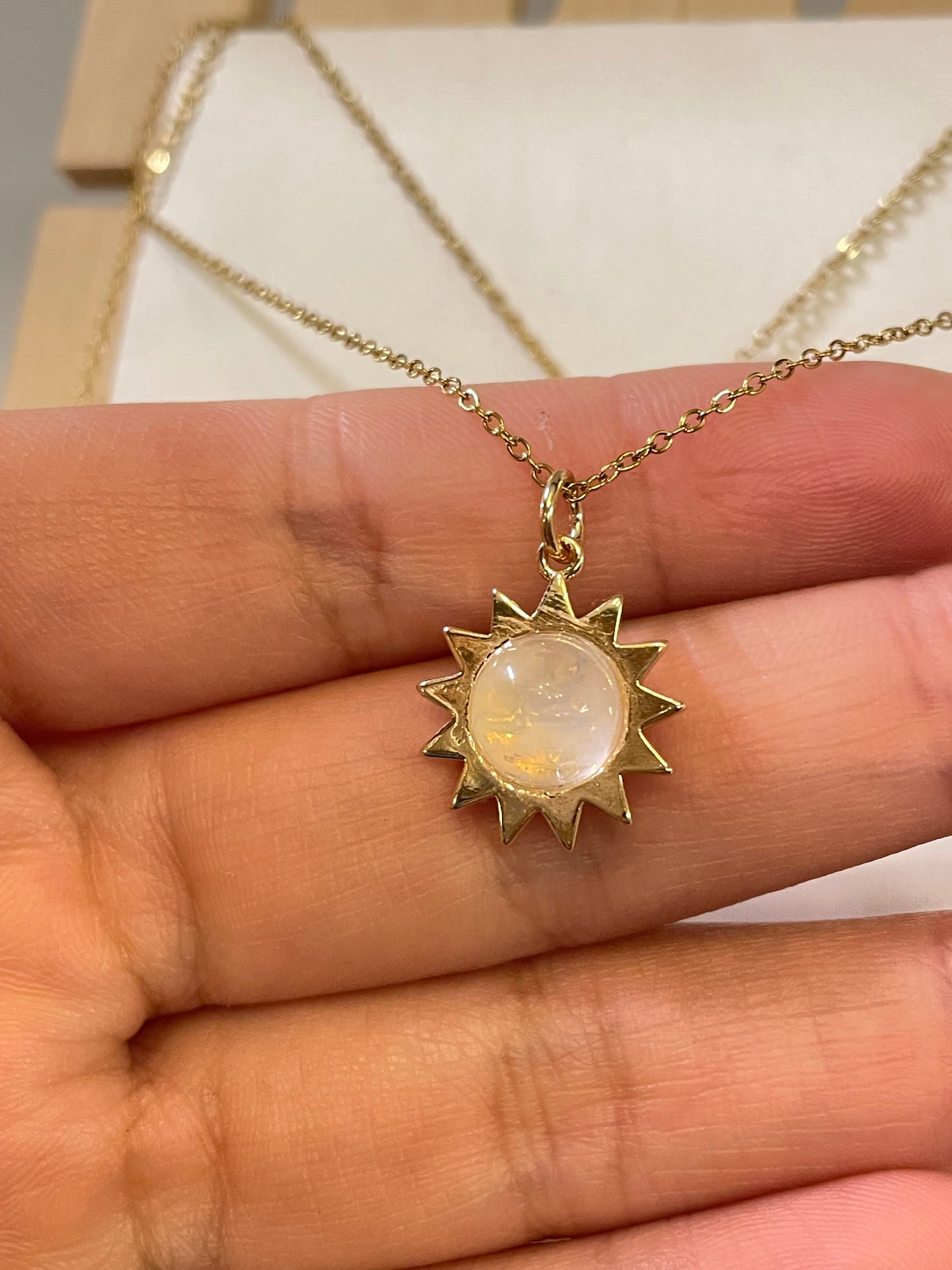 Collar Sol de Cuarzo Rosa